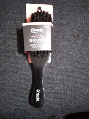 Annie Black Wave Brush with Firm Bristles#575